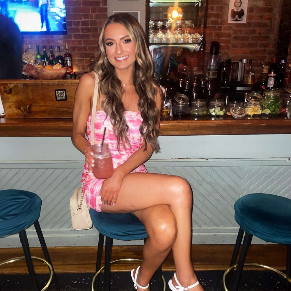 Meet your Posher, Danielle